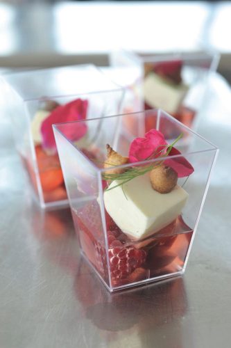 Kínáló kehely, szögletes 150ml, 228db/karton Duni