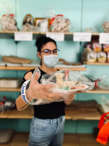 Clean Hands kesztyű készlet, tartóval 5db kesztyűvel ( az eredeti! )