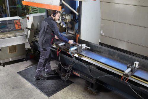 Kleen-Kushion Multifunkciós gumi szőnyeg cushioning mat 115x175cm