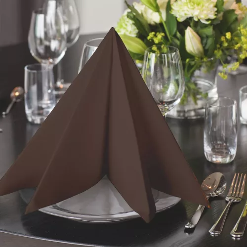 LinStyle textilhatású szalvéta kakaó 39x39cm, 50db/csom(12csom/kart.) Tork Premium