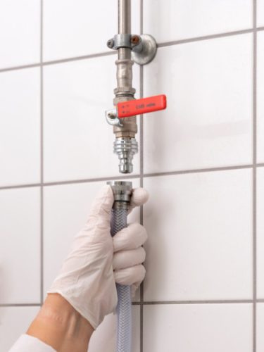 Tömlőcsavarzat 1/2  és 3/4 - es csaphoz*