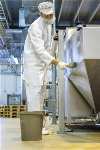 Rövid nyelű kefe Barna erős szálak 270mm Vikan