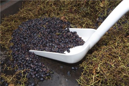 Lapát hosszú nyél fehér 1310mm Vikan