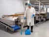 Nyeles zárható szemeteslapát seprűvel 350mm KÉK Vikan